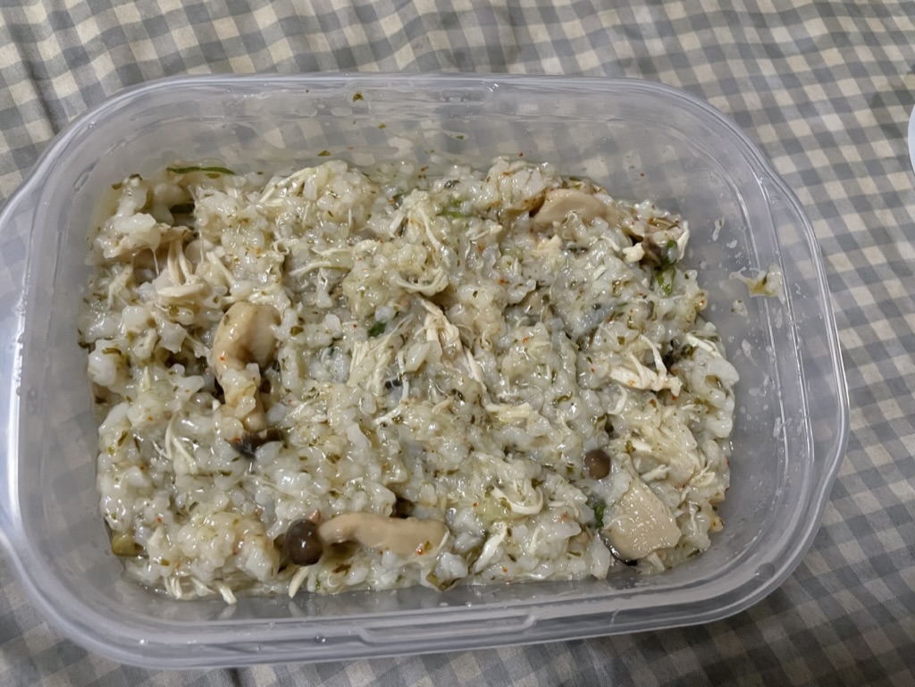 実際に作った私の沼。1食分をタッパーに移したところ